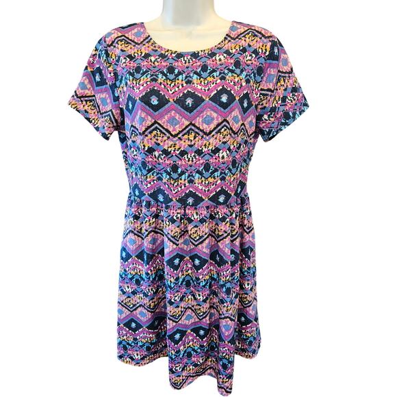 Everly geometric size medium fit Flare midi short sleeve dress open back summer^ - Picture 1 of 11